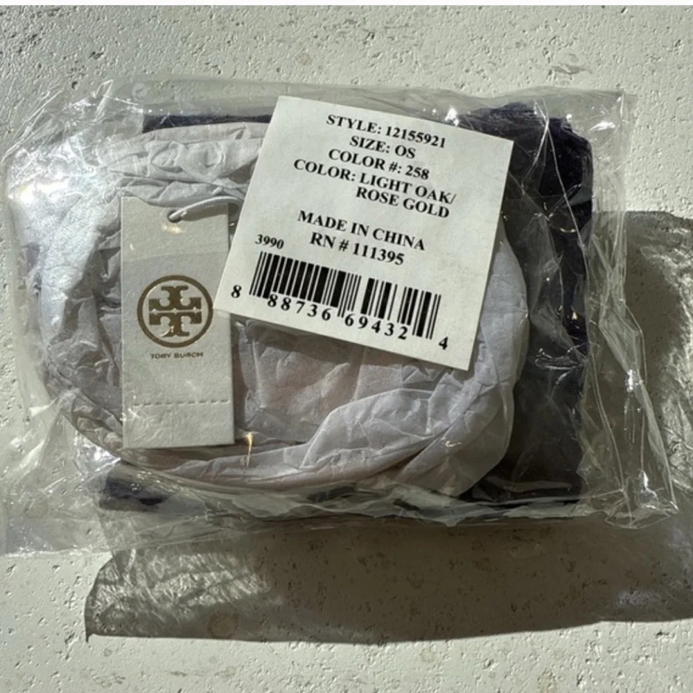 Tory Burch Fitbit Fret Double-Wrap Bracelet Band Rose Gold Tone Leather NWT - Picture 2 of 3